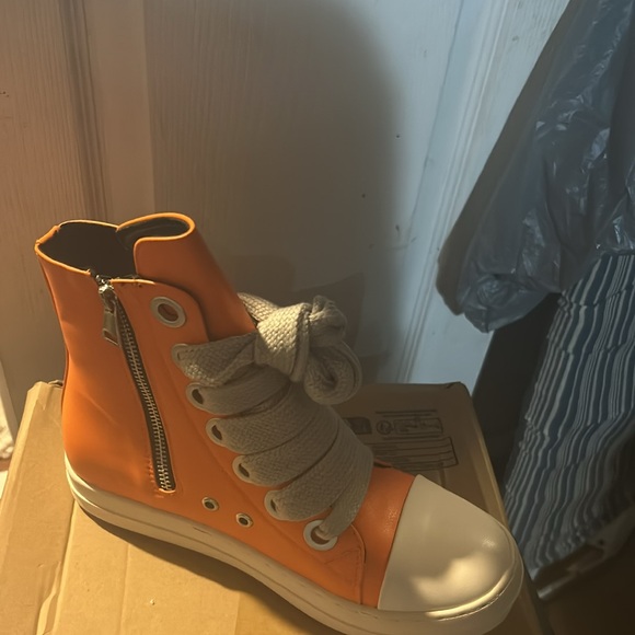 Shoes - Picture 3 of 3